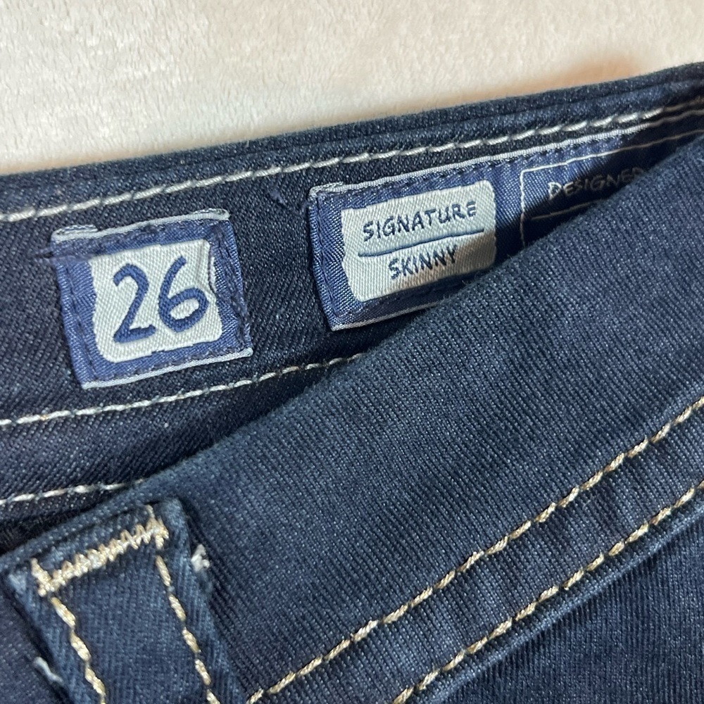 NWT Miss Me Pop Wing Size 26 Signature Skinny Studded Jeweled Dark Wash Jeans - Picture 3 of 16